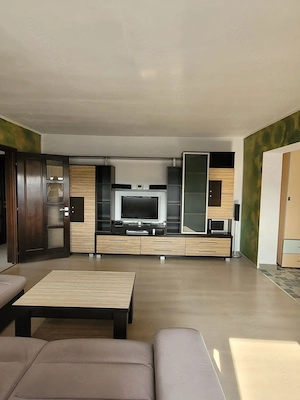 De vanzare sau inchiriere: Apartament 3 camere, Bistrita, zona Spitalul Judetean
