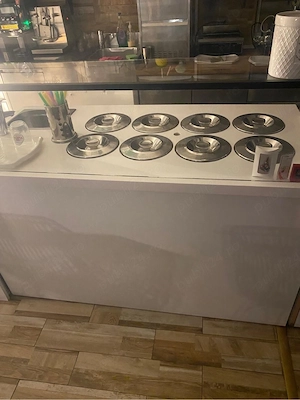 vitrina inghetata cu pozzeti