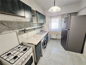 Apartament cu 2 camere in Tatarasi, zona Explanada Oancea - imagine 5