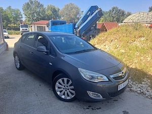 Opel Astra J 2010 1.6 benzină clasic Euro 5 import Olanda nr valabile  - imagine 5