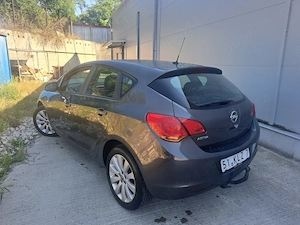 Opel Astra J 2010 1.6 benzină clasic Euro 5 import Olanda nr valabile  - imagine 3