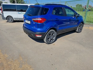 Ford ecosport facelift    Navigație    camera masalier    - imagine 4