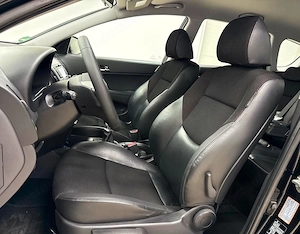 Hyundai i30 1.6 CRDI Edition Plus - imagine 16
