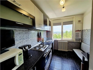 Apartament 3 Camere Luminos si cu Vedere Frumoasa - imagine 12