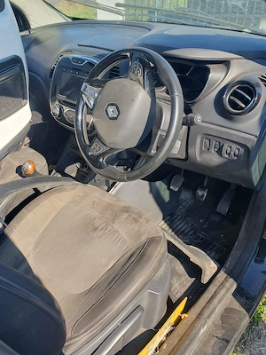 Dezmembrez Renault Captur 1.5D 2014 - imagine 6
