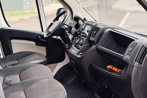 Autovehicul Peugeot Boxer 335 cu 7 locuri si marfa - imagine 9