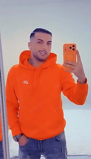 sexy boy in orasul tau ! 