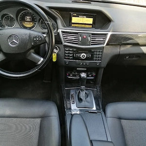 Vând Mercedes W212 Avantgarde 1.8 benzină 184 cp Euro 5 Automat  - imagine 9