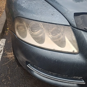 Vând faruri xenon VW TOUAREG 7L 2005