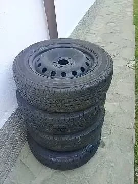 Cauciucuri cu jenti de tabla 