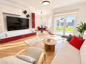 Casa tip duplex, Sanpetru, strada
