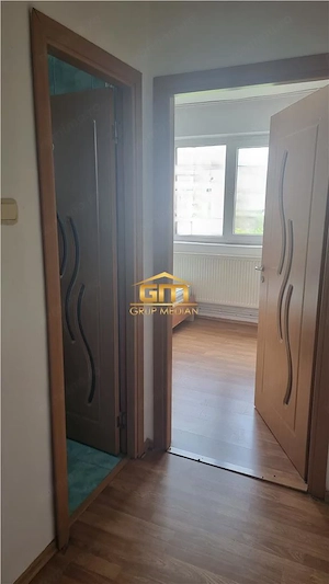 Apartament 3 camere de vanzare - Ostroveni, decomandat, etaj 7 10, 2 băi - imagine 4