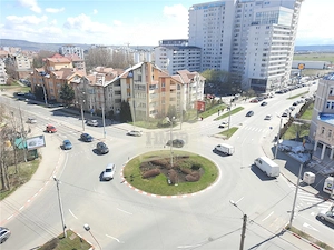 Apartament cu 2 camere decomandate si balcon pe Bulevardul Mihai Viteazu de inchiriat