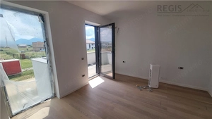 Vila moderna de 5 camere zona Sanpetru Brasov - imagine 8