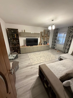 Apartament 3 camere, 77 mp, zona 1 Mai - imagine 2
