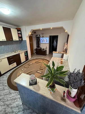 Apartament decomandat ,3 camere, 1Mai