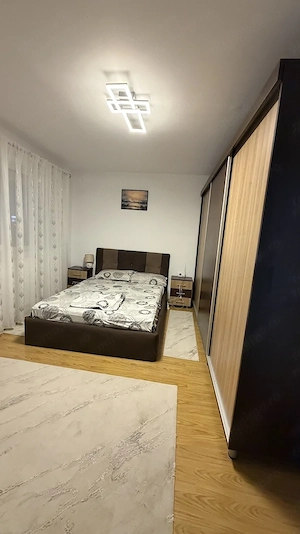 De vânzare apartament cu 2 camere in bloc cu lift - imagine 2