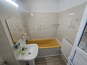 Apartament 3 camere decomandat cu centrala termica  - imagine 7