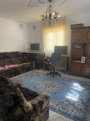 Casa 6 camere de vanzarte zona KM 5 - imagine 2