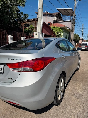 Hyundai Elantra sedan 2012 - imagine 3