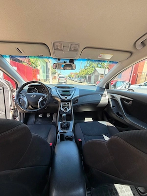 Hyundai Elantra sedan 2012 - imagine 9