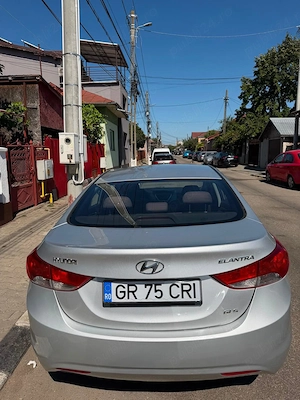 Hyundai Elantra sedan 2012 - imagine 4