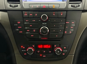 Opel Insignia 2.0 CDTI 4x4 150 Jahre - imagine 14