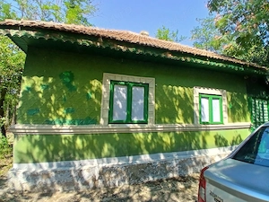 Se vinde casa în Danesti Călărași la 20 km de Lehliu.  Teren 1700mp, casă locuibila . Preț 21000euro - imagine 3