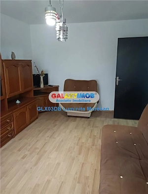 Inchiriere apartament 3 camere decomandat Targoviste Central - imagine 2