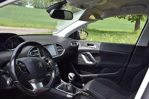 2016 Peugeot 308 combi 1.6 bluehdi 120cp - imagine 2