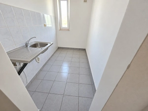 Garsoniera Academica, etaj 2, sup = 29 mp, zona Auchan - imagine 2