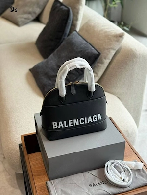 Balenciaga Aventure Nappa geantă de damă, piele naturală