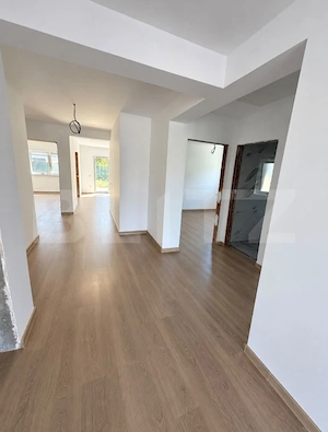 Casă individuală pe parter de vânzare, 122 mp + 500 mp teren, Brasov - imagine 4