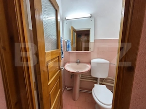Apartament 3 camere, 80 mp, 2 balcoane, zona Centrala - imagine 8