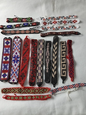 Brățări handmade țesute din margele.-si modele personalizate.