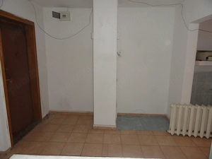 Apartament 2 camere decomandat, parter inalt, zona centrala -  aproape de Kaufland si Lidl, 80 mp - imagine 7