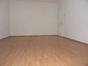 Apartament 2 camere decomandat, parter inalt, zona centrala -  aproape de Kaufland si Lidl, 80 mp - imagine 4