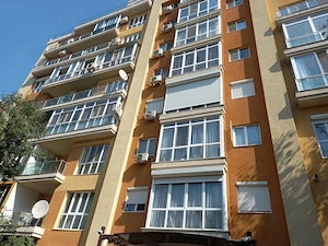 inchiriez apartament cu 2 cam
