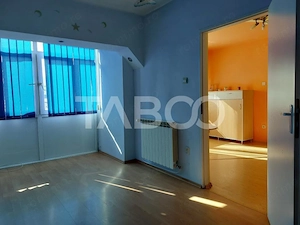 Pret Avantajos-Apartament 50 mpu 2 camere etaj 3 pivnita Cisnadie - imagine 8