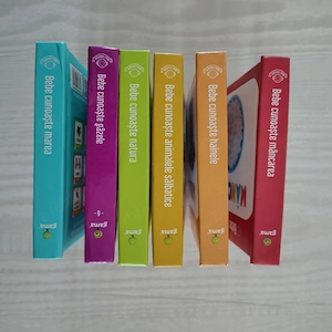 colectia de carticele Bebe cunoaste