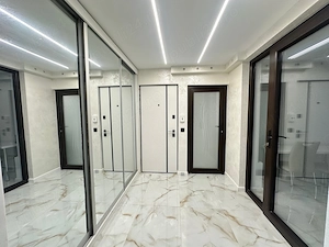 Apartament modern, complet renovat, cu două balcoane   Micro 20