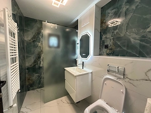 Apartament modern, complet renovat, cu două balcoane   Micro 20 - imagine 4