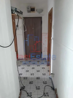 Apartament 2 camere decomandat, 58 mp, Bd. Independentei - etaj 3, centrala proprie - imagine 3