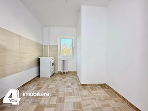 Apartament 2 camere ,Boul Rosu, 53 mp, et. 3 4 , spatios  - imagine 6