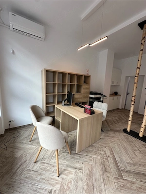 Inchiriez spatiu comercial Resita zona politiei 76 mp, 2 incaperi , 2 bai  acces fata- spate - imagine 2