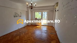 Apartament 4 camere de vanzare Unirii Parcare Privata / Garaj