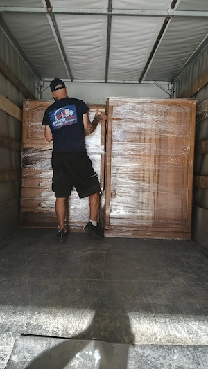 Expert Move Mutari NON-STOP Bucuresti Ilfov - Transport Mobila Debarasari - imagine 2