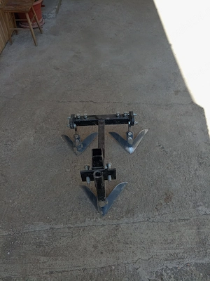 Prasitor motocultor