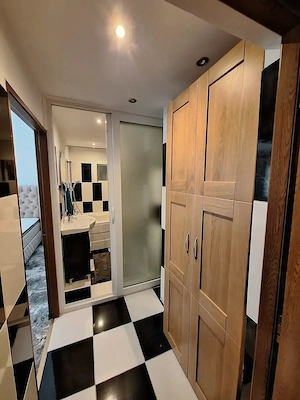 apartament 3 camere - imagine 10