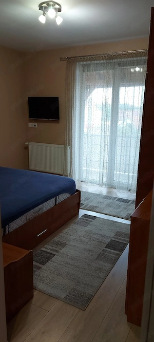 PROPRIETAR , Inchiriez apartament modern 3 camere , zona Turnisor , parcare in curtea privata - imagine 5